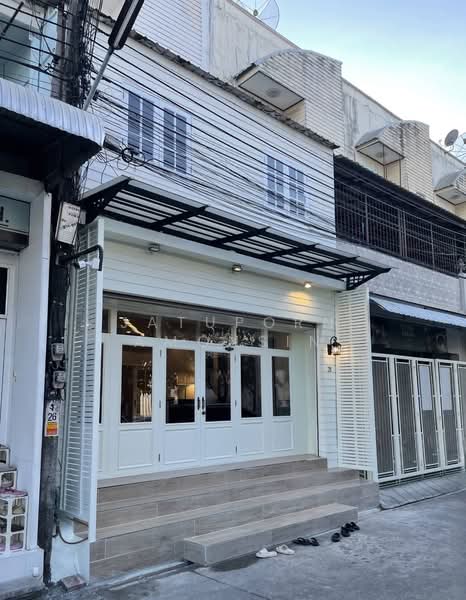 ให้เช่าอาคารพาณิชย์ 3 ชั้น กรุงเทพกรีฑา ซอย 7, Bangkok, Hua Mak, Bang Kapi, Bangkok, , 180 sqm, Shophouse For Rent, by Jatuporn Amonsin, 500156699 - DDproperty.com