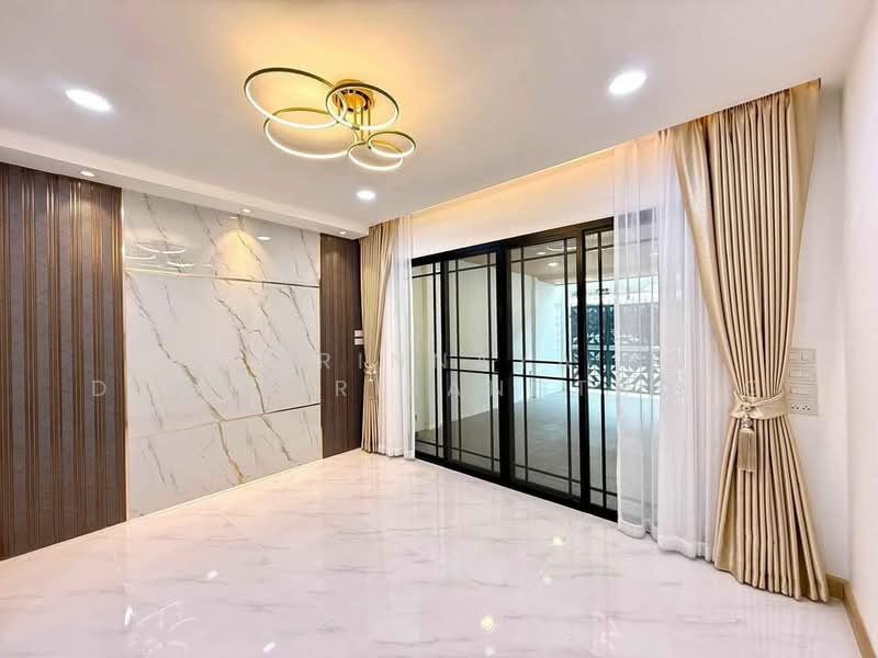 4-BR Townhouse, Bangkok, Chom Thong, Chom Thong, Bangkok, 4 Bedrooms, 155 sqm, Townhouse For Sale, by Trinnaya Dungsirisangthong, 500156773 - DDproperty.com