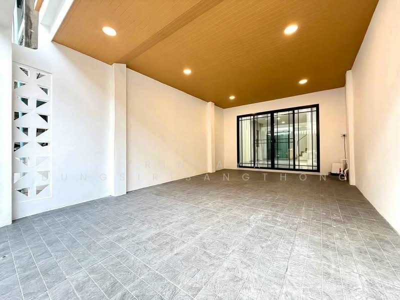 4-BR Townhouse, Bangkok, Chom Thong, Chom Thong, Bangkok, 4 Bedrooms, 155 sqm, Townhouse For Sale, by Trinnaya Dungsirisangthong, 500156773 - DDproperty.com