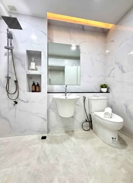 ทาวน์เฮ้าส์ 4-ห้องนอน, กรุงเทพ, จอมทอง, จอมทอง, กรุงเทพ, 155 ตร.ม., ทาวน์เฮ้าส์ ขาย, โดย Trinnaya Dungsirisangthong, 500156773 - DDproperty.com