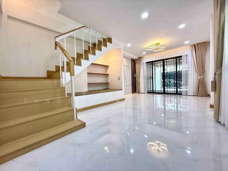 ทาวน์เฮ้าส์ 4-ห้องนอน, กรุงเทพ, จอมทอง, จอมทอง, กรุงเทพ, 155 ตร.ม., ทาวน์เฮ้าส์ ขาย, โดย Trinnaya Dungsirisangthong, 500156773 - DDproperty.com