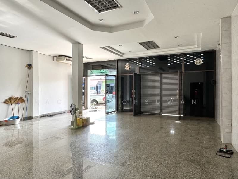 Two-story townhouse for rent in Sakon Mongkol, Hat Yai. 3 bedrooms, all with air conditioning., Songkhla, Hat-Yai, Hat Yai, Songkhla, 3 Bedrooms, 188 sqm, Townhouse For Rent, by Rachen Nopsuwan, 500156781 - DDproperty.com