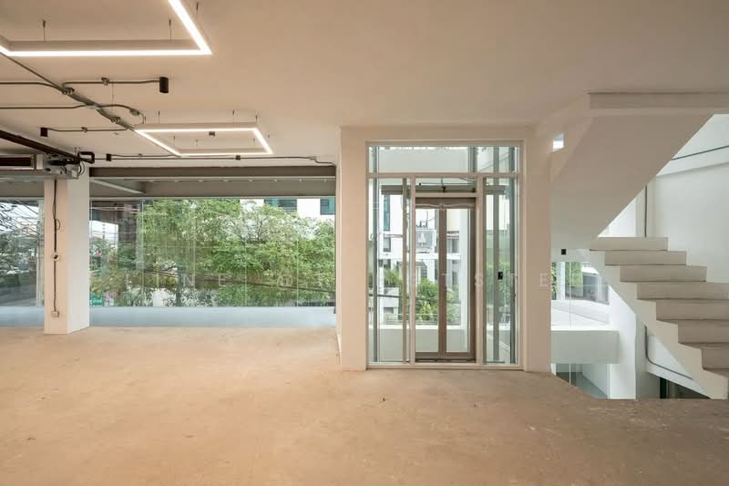 6-Storey Building with Rooftop, New CBD Rama 9 Soi 54, Near MRT Rama 9, Bangkok, Suan Luang, Suan Luang, Bangkok, , 1,500 sqm, Shophouse For Rent, by LINE @firststep, 500156842 - DDproperty.com