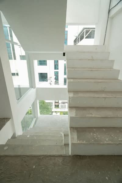 6-Storey Building with Rooftop, New CBD Rama 9 Soi 54, Near MRT Rama 9, Bangkok, Suan Luang, Suan Luang, Bangkok, , 1,500 sqm, Shophouse For Rent, by LINE @firststep, 500156842 - DDproperty.com