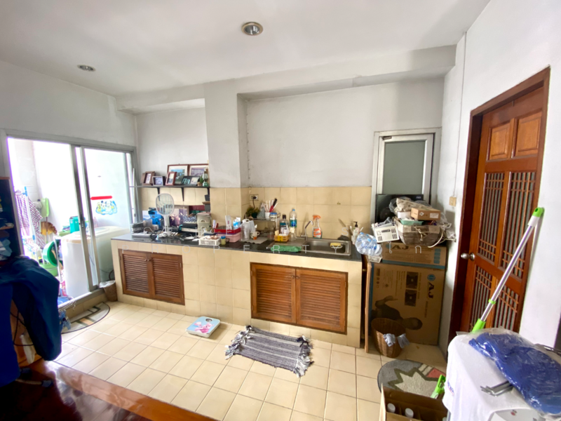 อพาร์ทเม้นท์จตุจักร กรุงเทพมหานคร, Bangkok, Jom Phon, Chatuchak, Bangkok, , 100 sqm, Business For Sale, by The Best Property ไก่, 500156848 - DDproperty.com