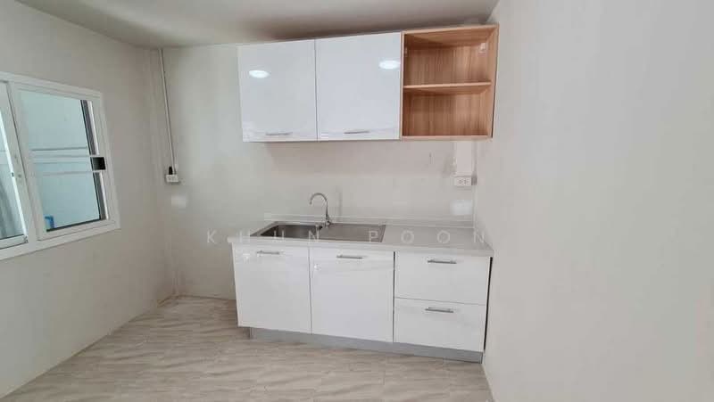 For Rent: Newly Renovated Townhome | Only 4 km to Thonglor (SPSSR91), Bangkok, ถ. พัฒนาการ, Suan Luang, Suan Luang, Bangkok, 4 Bedrooms, 160 sqm, Townhouse For Rent, by Khun Poon, 500156899 - DDproperty.com