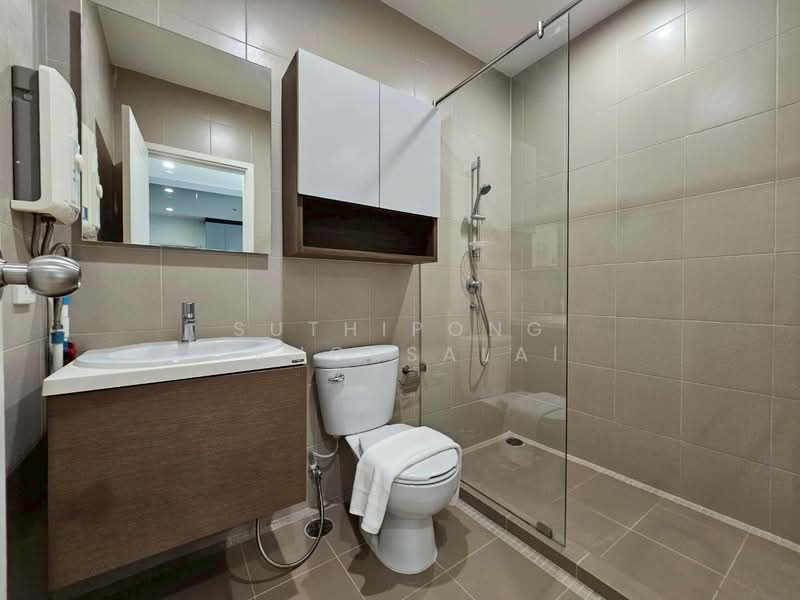 Hive Sathorn, Bangkok, Krung Thonburi Road, Khlong Ton Sai, Khlong San, Bangkok, 2 Bedrooms, 70 sqm, Condo For Rent, by Suthipong Prucksalai, 500156915 - DDproperty.com