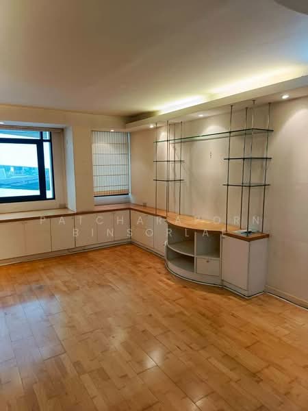 Pipat Place, Bangkok, 37 Soi Sathon 6, Silom, Bang Rak, Bangkok, 1 Bedroom, 52 sqm, Condo For Sale, by Patcharaporn Binsorlae, 500156916 - DDproperty.com