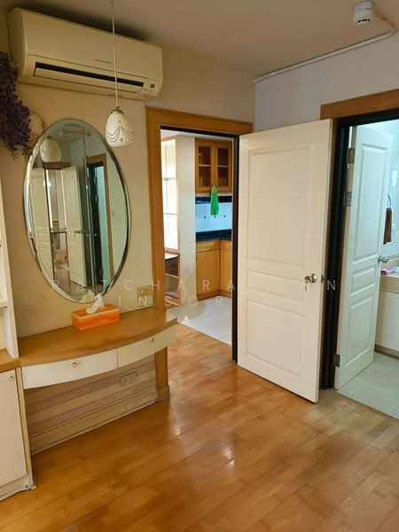 Pipat Place, Bangkok, 37 Soi Sathon 6, Silom, Bang Rak, Bangkok, 1 Bedroom, 52 sqm, Condo For Sale, by Patcharaporn Binsorlae, 500156916 - DDproperty.com