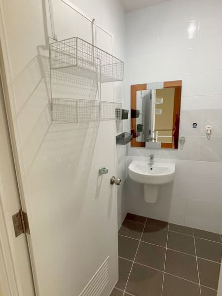 ทาวน์เฮ้าส์ ให้เช่า – ใกล้มีโชคพลาซ่า เพียง 5 นาที ค่าเช่า 22,000 บาท / เดือน รหัสทรัพย์ : No.5H634, Chiang Mai, San Phi Sua, Muang Chiang Mai, Chiang Mai, 4 Bedrooms, 103 sqm, Townhouse For Rent, by Rutchaporn Tunsiri, 500156925 - DDproperty.com