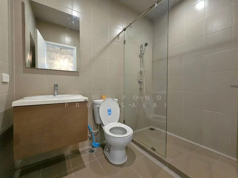 Hive Sathorn, Bangkok, Krung Thonburi Road, Khlong Ton Sai, Khlong San, Bangkok, 2 Bedrooms, 70 sqm, Condo For Rent, by Suthipong Prucksalai, 500156945 - DDproperty.com