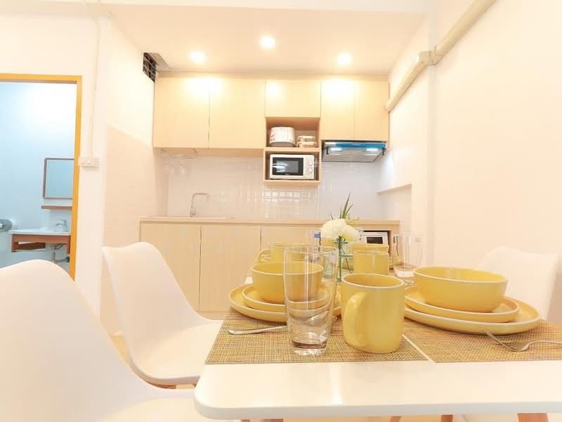 S2711 | Renovated 2-Storey Minimal Townhome Near Chiang Mai Airport, Chiang Mai, Mae Hia, Muang Chiang Mai, Chiang Mai, 2 Bedrooms, 120 sqm, Townhouse For Sale, by Aornjira Khatthima, 500156970 - DDproperty.com