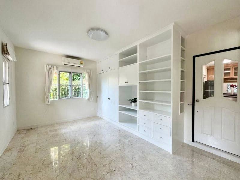 Nantawan Sukhumvit 77, Bangkok, Sukhumvit 77 (On Nut 44), Bang Chak, Phra Khanong, Bangkok, 3 Bedrooms, 250 sqm, Single Detached House For Rent, by Khun Eve, 500156988 - DDproperty.com