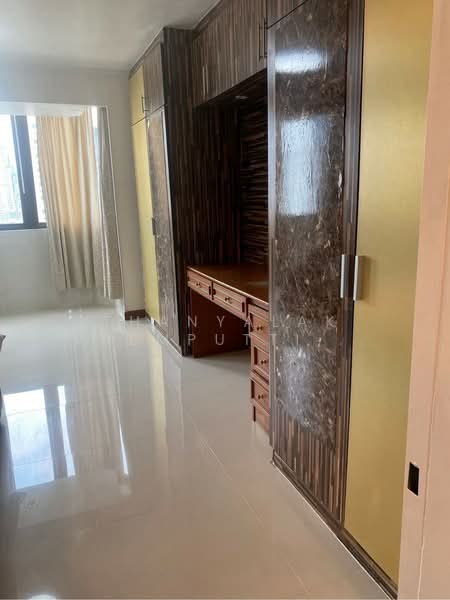 Omni Tower Sukhumvit Nana, Bangkok, 69 Sukhumvit 4 Alley, Khlong Toei, Khlong Toei, Bangkok, 1 Bedroom, 67 sqm, Condo For Rent, by Thanyalak Premputtiphan, 500157001 - DDproperty.com