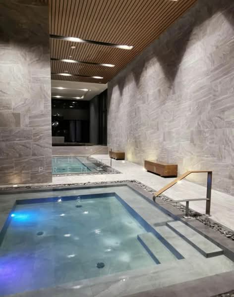 The Esse Sukhumvit 36, Bangkok, Soi Sukhumvit 36, Sukhumvit Road, Phra Kanong, Khlong Toei, Bangkok, 1 Bedroom, 43 sqm, Condo For Rent, by Thanyalak Premputtiphan, 500157003 - DDproperty.com