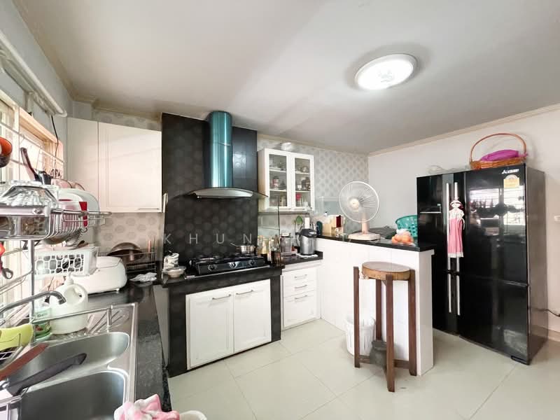 Baan Ngamcharoen 5, Bangkok, Tha Kham, Bang Khun Thian, Bangkok, 5 Bedrooms, 227 sqm, Single Detached House For Sale, by KHUN H-DO, 500157021 - DDproperty.com