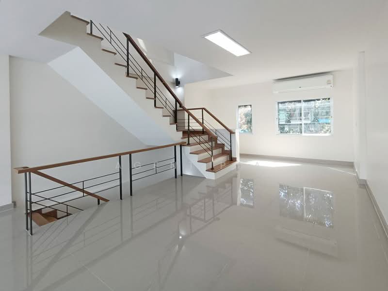 For Rent: Home Office H-Cape Biz Plus On Nut-Outer Ring Road (SPSAD3826), Bangkok, Prawet, Prawet, Bangkok, , 230 sqm, Office Space For Rent, by Agent Pla, 500157027 - DDproperty.com