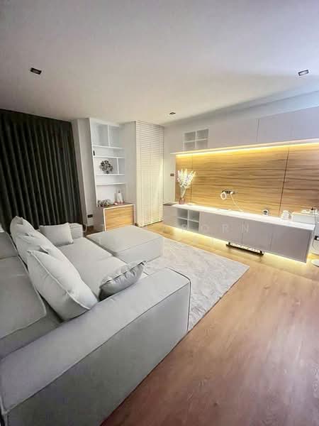 ทาวน์เฮ้าส์ให้เช่า – ใกล้เซ็นทรัลเฟสติวัล ค่าเช่า 38,000 บาท / เดือน รหัสทรัพย์ : No.6H323, Chiang Mai, San Phra Net, San Sai, Chiang Mai, 3 Bedrooms, 185 sqm, Townhouse For Rent, by Rutchaporn Tunsiri, 500157029 - DDproperty.com