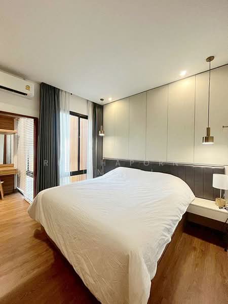 ทาวน์เฮ้าส์ให้เช่า – ใกล้เซ็นทรัลเฟสติวัล ค่าเช่า 38,000 บาท / เดือน รหัสทรัพย์ : No.6H323, Chiang Mai, San Phra Net, San Sai, Chiang Mai, 3 Bedrooms, 185 sqm, Townhouse For Rent, by Rutchaporn Tunsiri, 500157029 - DDproperty.com