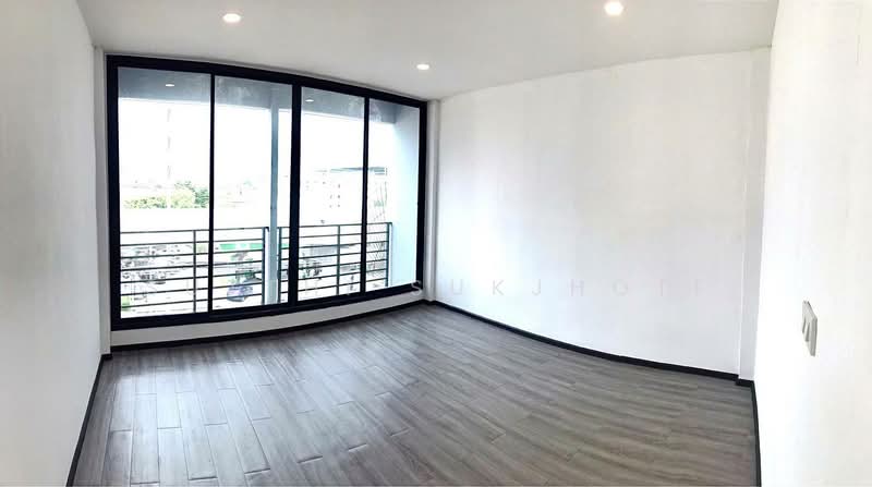 Commercial Building on Tiwanon Road, Nonthaburi, Bang Kra So, Muang Nonthaburi, Nonthaburi, , 242 sqm, Shophouse For Sale, by Sutthi Sukjhoti, 500157040 - DDproperty.com
