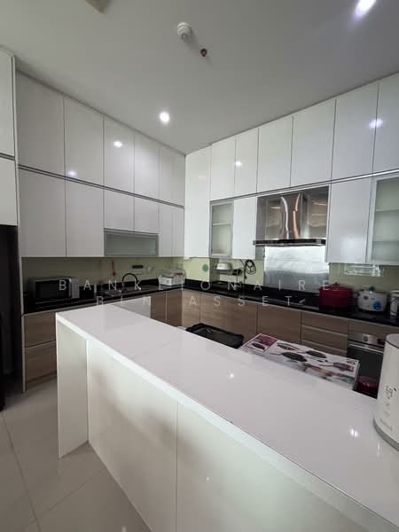 Circle Condominium, Bangkok, 1674 Soi Petchaburi 36 Petchaburi Road, Makkasan, Ratchathewi, Bangkok, 3 Bedrooms, 175 sqm, Condo For Rent, by Banklionaire BLN ASSET, 500157097 - DDproperty.com