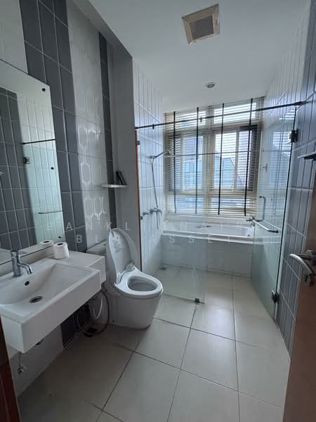 Circle Condominium, Bangkok, 1674 Soi Petchaburi 36 Petchaburi Road, Makkasan, Ratchathewi, Bangkok, 3 Bedrooms, 175 sqm, Condo For Rent, by Banklionaire BLN ASSET, 500157097 - DDproperty.com