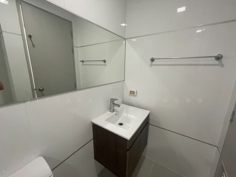 Thru Thonglor, Bangkok, Petchaburi Road, Bang Kapi, Huai Khwang, Bangkok, 1 Bedroom, 31 sqm, Condo For Sale, by Jittarat Kunthong, 500157106 - DDproperty.com