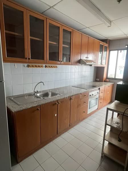 Top View Tower, Bangkok, Soi Sukhumvit 59, Khlong Tan Nua, Watthana, Bangkok, 3 Bedrooms, 199 sqm, Condo For Rent, by Juthabhorn Uppachit (Amy), 500157109 - DDproperty.com