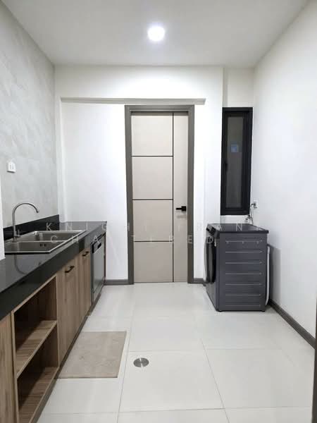 House in Sukhumvit, Bangkok, Bang Chak, Phra Khanong, Bangkok, 3 Bedrooms, 250 sqm, Single Detached House For Sale, by Knight Frank Chartered (Thailand) Co.,Ltd, 500157110 - DDproperty.com