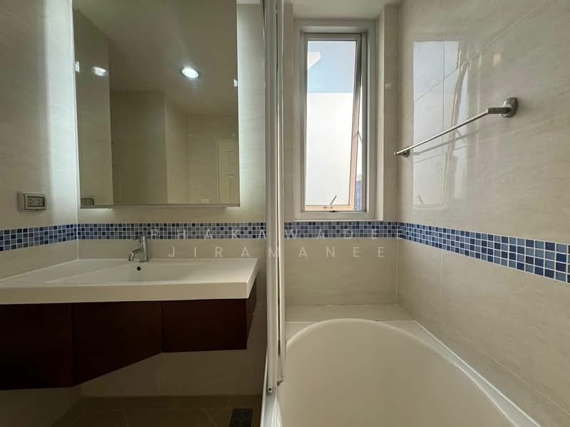 Life @ Sukhumvit 65, Bangkok, Sukhumvit Road, Phra Kanong Nua, Watthana, Bangkok, 2 Bedrooms, 63 sqm, Condo For Rent, by Phakawadee Jiramanee, 500157112 - DDproperty.com