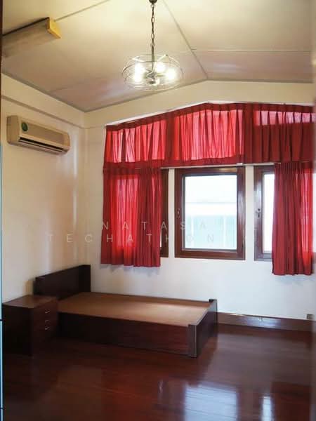 บ้าน 3-ห้องนอน, กรุงเทพ, บวรนิเวศ, พระนคร, กรุงเทพ, 250 ตร.ม., บ้านเดี่ยว ให้เช่า, โดย Natasa Techathonthanakhun, 500157114 - DDproperty.com