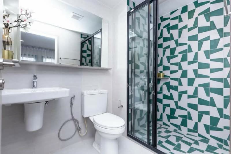 The Base Sukhumvit 50, Bangkok, Soi Roem Charoen 1, Sukhumvit 50 Road, Phra Kanong, Khlong Toei, Bangkok, 2 Bedrooms, 42 sqm, Condo For Sale, by Chomratkamol Soontorntarawong (Gor), 500157117 - DDproperty.com