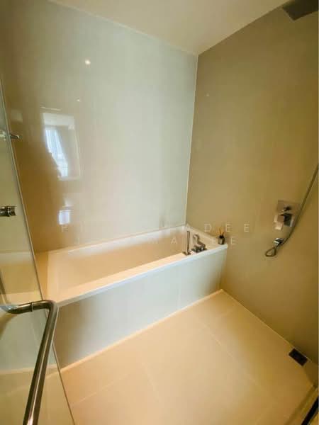 H Sukhumvit 43, Bangkok, 28 Sukhumvit 34 Road, Khlong Tan Nua, Watthana, Bangkok, 1 Bedroom, 43 sqm, Condo For Rent, by Phakawadee Jiramanee, 500157129 - DDproperty.com