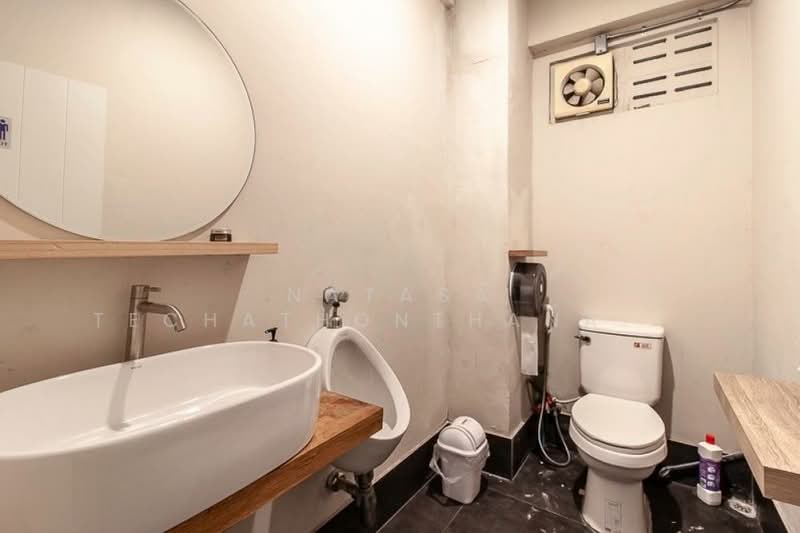 3-BR Townhouse, Bangkok, Thung Maha Mek, Sathon, Bangkok, 3 Bedrooms, 311 sqm, Townhouse For Rent, by Natasa Techathonthanakhun, 500157159 - DDproperty.com