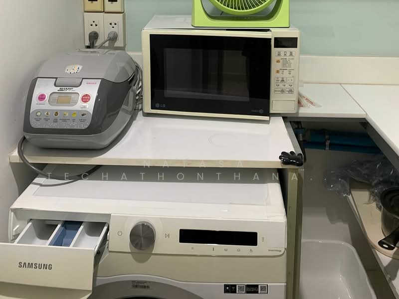 IDEO MOBI Sukhumvit 81, Bangkok, 2097 Sukhumvit Road, Bang Chak, Phra Khanong, Bangkok, 1 Bedroom, 45 sqm, Condo For Rent, by Natasa Techathonthanakhun, 500157183 - DDproperty.com