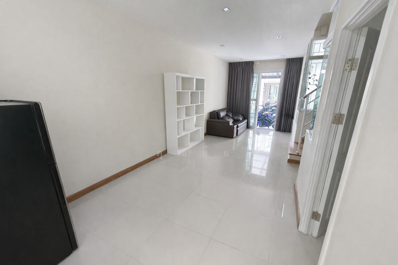 Golden Town Vibhavadi - Rangsit : โกลเด้น ทาวน์ วิภาวดี - รังสิต, ปทุมธานี, ถนนพหลโยธิน, คลองหนึ่ง, คลองหลวง, ปทุมธานี, 115 ตร.ม., ทาวน์เฮ้าส์ ขาย, โดย คุณยุ้ย, 500157186 - DDproperty.com