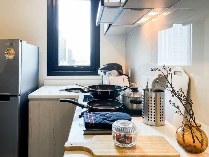 Life Asoke, Bangkok, Asoke-Dindang Road, Bang Kapi, Huai Khwang, Bangkok, 2 Bedrooms, 60 sqm, Condo For Rent, by Chomratkamol Soontorntarawong (Gor), 500157217 - DDproperty.com