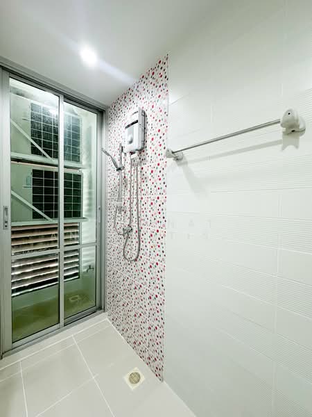 The IRIS Rama 9-Srinakarin, Bangkok, Srinakarin Road, Suan Luang, Suan Luang, Bangkok, 1 Bedroom, 32 sqm, Condo For Sale, by Kulanat Ananvutisombat, 500157229 - DDproperty.com