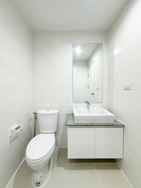 The IRIS Rama 9-Srinakarin, Bangkok, Srinakarin Road, Suan Luang, Suan Luang, Bangkok, 1 Bedroom, 32 sqm, Condo For Sale, by Kulanat Ananvutisombat, 500157229 - DDproperty.com