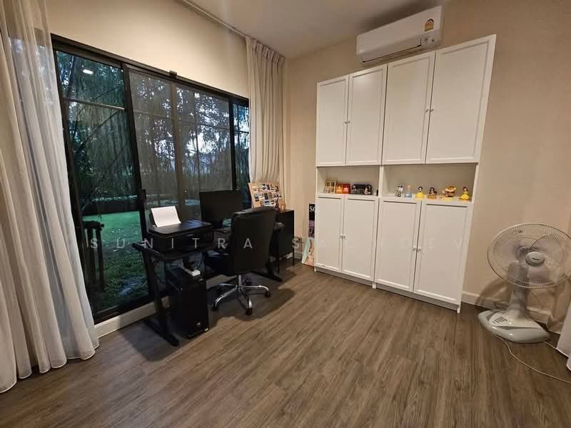 Bangkok Boulevard Sathorn-Pinklao 2, Nonthaburi, Bang Kruai-Chong Thanom Road, Mahasawat, Bang Kruai, Nonthaburi, 4 Bedrooms, 248 sqm, Single Detached House For Rent, by Sunitra Sachdev, 500157231 - DDproperty.com