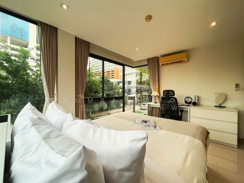 Socio Reference 61, Bangkok, Sukhumvit 61, Khlongtoei Nua, Watthana, Bangkok, 2 Bedrooms, 68 sqm, Condo For Rent, by Chomratkamol Soontorntarawong (Gor), 500157248 - DDproperty.com