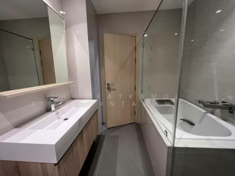 Maru Ekkamai 2, Bangkok, 70-5 Sukhumvit 63 Road, Phra Kanong Nua, Watthana, Bangkok, 2 Bedrooms, 54 sqm, Condo For Rent, by Chomratkamol Soontorntarawong (Gor), 500157314 - DDproperty.com