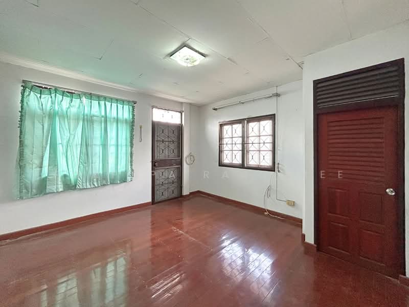 หลักสี่แลนด์ ดอนเมือง, Bangkok, โกสุมรวมใจ 39, Si Khan, Don Mueang, Bangkok, 4 Bedrooms, 150 sqm, Semi-Detached House (Twin House) For Sale, by Punpapa Rassamee, 500157317 - DDproperty.com
