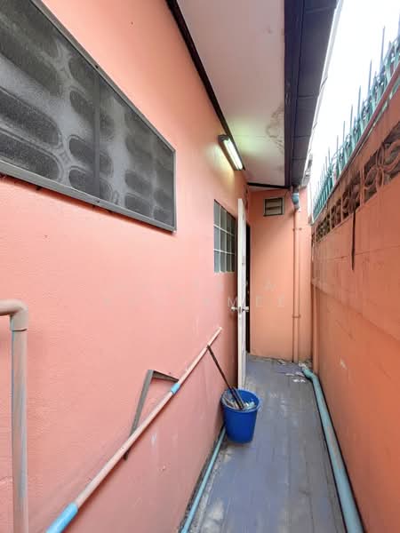 หลักสี่แลนด์ ดอนเมือง, Bangkok, โกสุมรวมใจ 39, Si Khan, Don Mueang, Bangkok, 4 Bedrooms, 150 sqm, Semi-Detached House (Twin House) For Sale, by Punpapa Rassamee, 500157317 - DDproperty.com