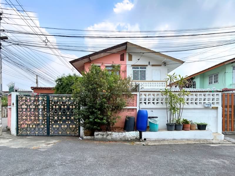 หลักสี่แลนด์ ดอนเมือง, Bangkok, โกสุมรวมใจ 39, Si Khan, Don Mueang, Bangkok, 4 Bedrooms, 150 sqm, Semi-Detached House (Twin House) For Sale, by Punpapa Rassamee, 500157317 - DDproperty.com