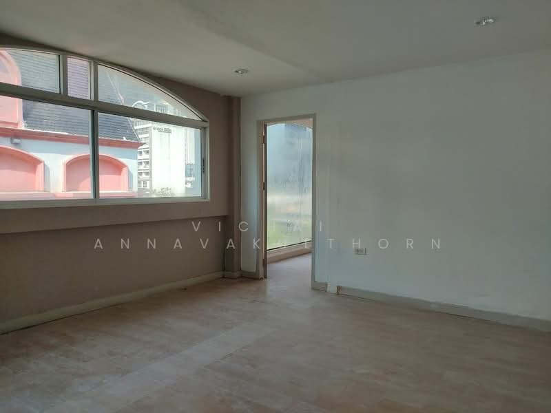 สีลม พลาซ่า, กรุงเทพ, สีลม, บางรัก, กรุงเทพ, 240 ตร.ม., ตึกแถว-อาคารพาณิชย์ ให้เช่า, โดย Vichai Annavakulthorn, 500157346 - DDproperty.com