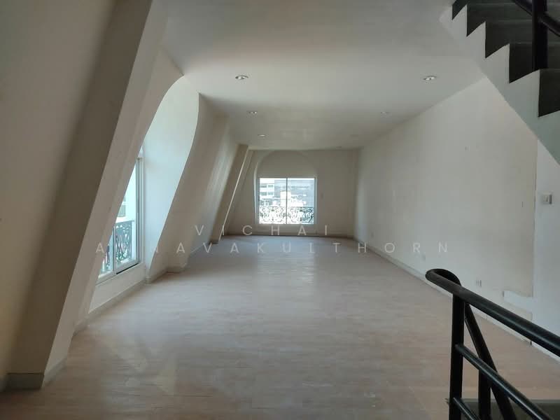 Silom Plaza, Bangkok, Silom, Bang Rak, Bangkok, , 240 sqm, Shophouse For Rent, by Vichai  Annavakulthorn, 500157346 - DDproperty.com
