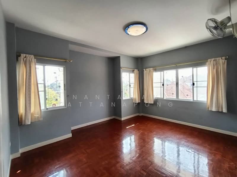 Royal View, Chiang Mai, Ban Waen, Hang Dong, Chiang Mai, 4 Bedrooms, 300 sqm, Single Detached House For Sale, by Nantawan Rattanapong, 500157365 - DDproperty.com