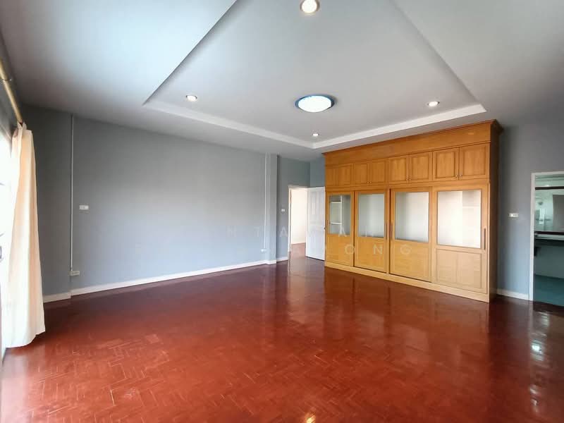 Royal View, Chiang Mai, Ban Waen, Hang Dong, Chiang Mai, 4 Bedrooms, 300 sqm, Single Detached House For Sale, by Nantawan Rattanapong, 500157365 - DDproperty.com