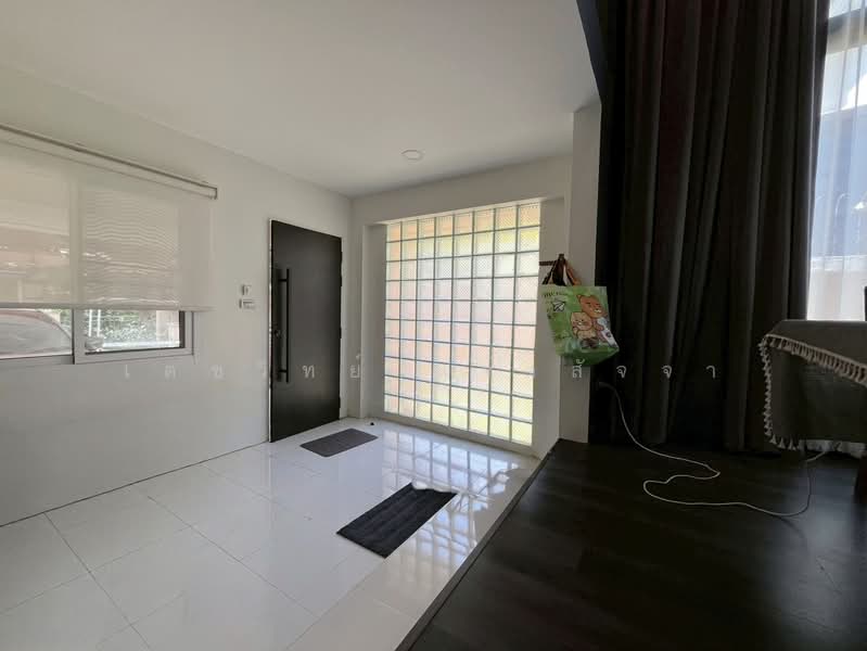 Crystal Ville : คริสตัลวิลล์, กรุงเทพ, ถนนประดิษฐ์มนูธรรม (เลียบด่วน), ลาดพร้าว, ลาดพร้าว, กรุงเทพ, 200 ตร.ม., บ้านแฝด ขาย, โดย เดชวิทย์ แจ้งสัจจา, 500157380 - DDproperty.com